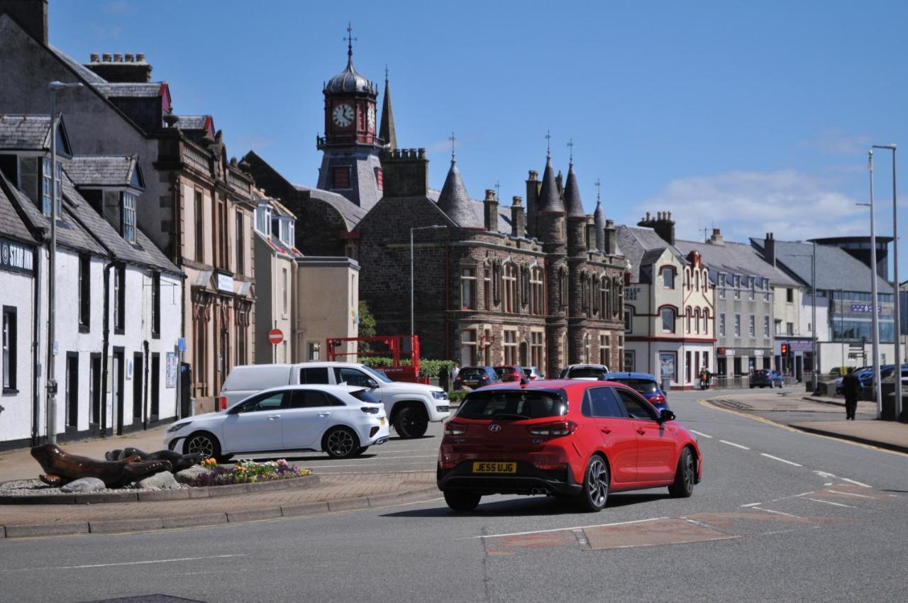 Апартаменты No5 Esplanade Court, Stornoway Town Centre Экстерьер фото