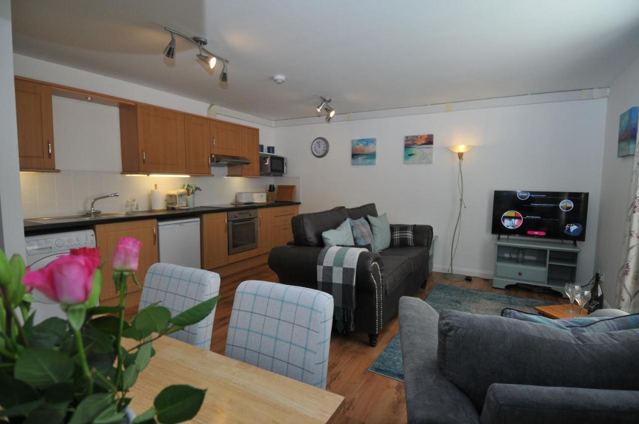 Апартаменты No5 Esplanade Court, Stornoway Town Centre Экстерьер фото
